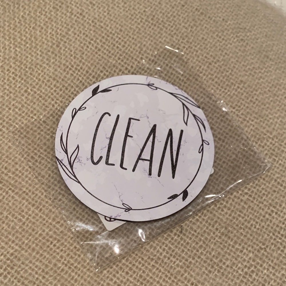 Reversible Clean Dirty Magnet - Picture 3 of 4